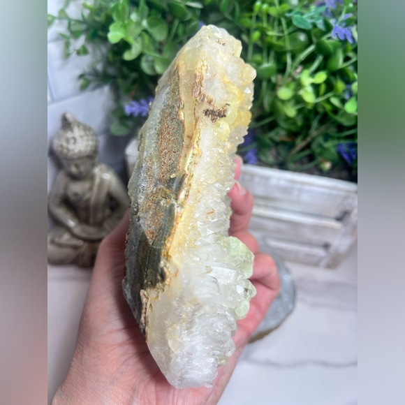 Botryoidal Prehnite with Quartz - Picture 4 of 8